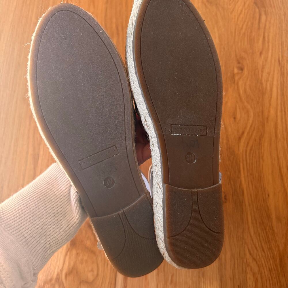NWT Marc Fisher Bessie Espadrille Flat Black Beige Stripe Size 9 - Picture 11 of 11